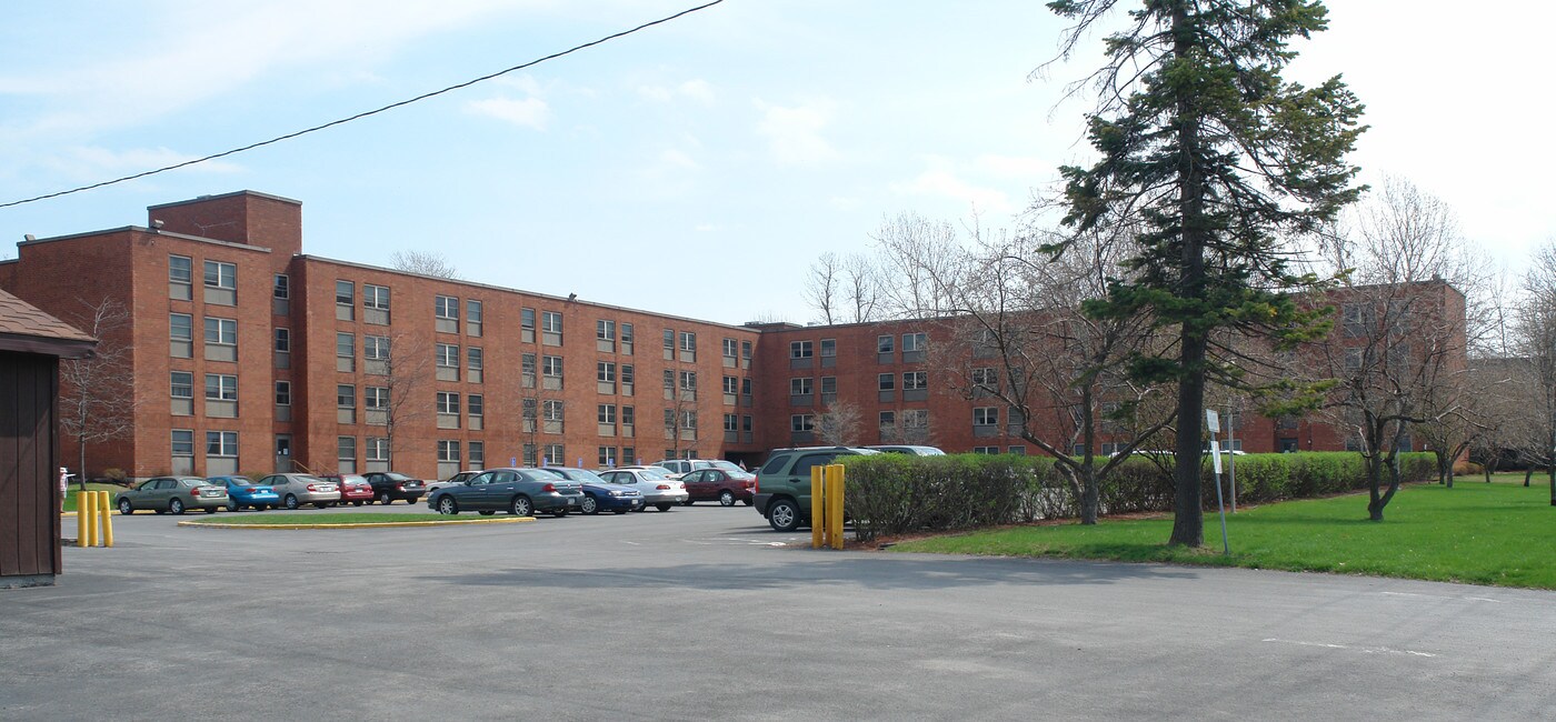 Curtis Apartments in Watertown, NY - Building Photo