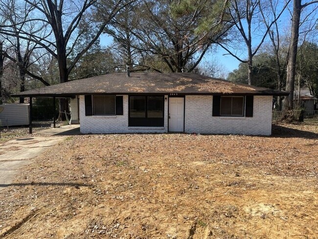 property at 2849 Engleside Dr