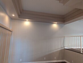 17942 River Cir in Santa Clarita, CA - Foto de edificio - Building Photo