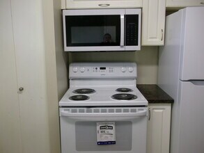 11826 Laity St in Maple Ridge, BC - Building Photo - Building Photo