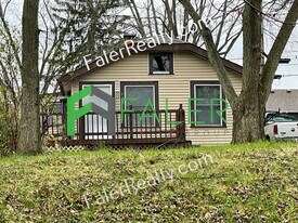 944 Highridge Ave in Dayton, OH - Building Photo