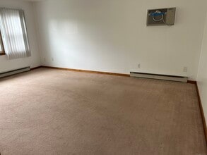 6 Ridge Pl in Greenwich, CT - Building Photo - Building Photo