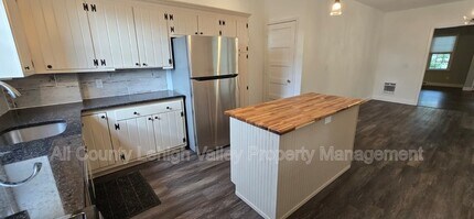 627 16th Ave in Bethlehem, PA - Building Photo - Building Photo