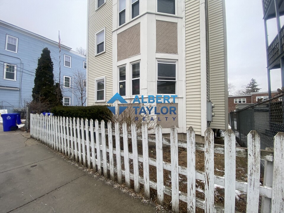 7 Bynner St, Unit 1 in Boston, MA - Building Photo