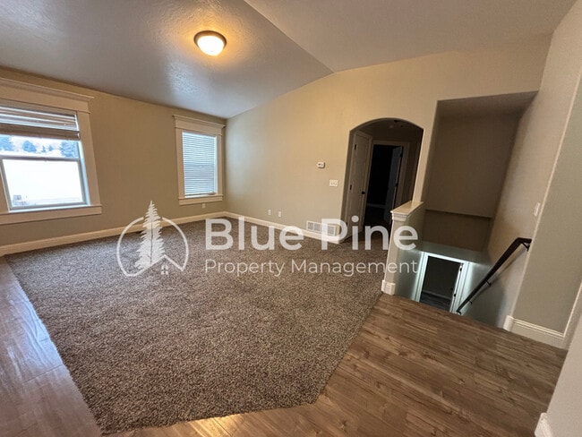 5181 Ryanne Way in Iona, ID - Building Photo - Building Photo