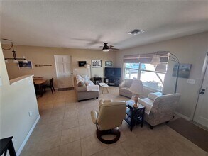 1541 Crest Dr in Englewood, FL - Building Photo - Building Photo