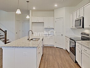 2341 Cove Ct in Charlotte, NC - Foto de edificio - Building Photo