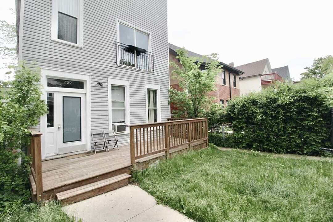 1729 N Whipple St in Chicago, IL - Building Photo