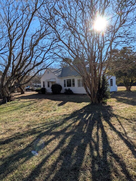 7142 Martins Siding Rd in Machipongo, VA - Building Photo