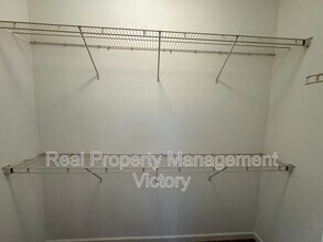 2004 Kensington Ct in Calera, AL - Building Photo - Building Photo