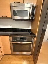 31 SE 5th St, Unit 1204 in Miami, FL - Building Photo - Building Photo