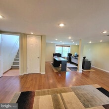 421 Whitehead Rd in Hamilton Township, NJ - Building Photo - Building Photo