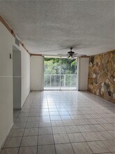 8405 NW 8th St in Miami, FL - Foto de edificio - Building Photo