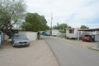 Su Casa Mobile Home Park in Tucson, AZ - Building Photo - Building Photo