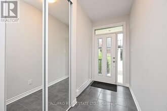 216 Pembina Private in Ottawa, ON - Building Photo - Building Photo