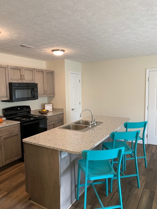 Creekside Crossing Apartments in Louisville, KY - Foto de edificio