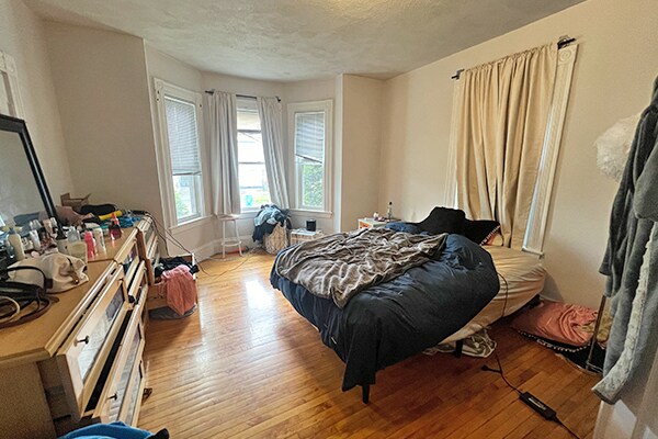 141 Brown St in Waltham, MA - Building Photo - Building Photo