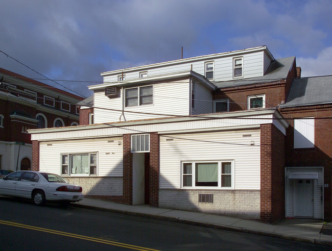 82-84 Springfield St in Chicopee, MA - Building Photo - Building Photo