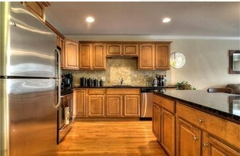 180 Melba St, Unit #202 in Milford, CT - Building Photo - Building Photo