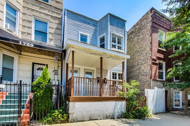property at 1725 N Kedzie Ave