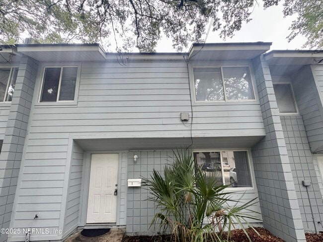 property at 1643 E 16th St