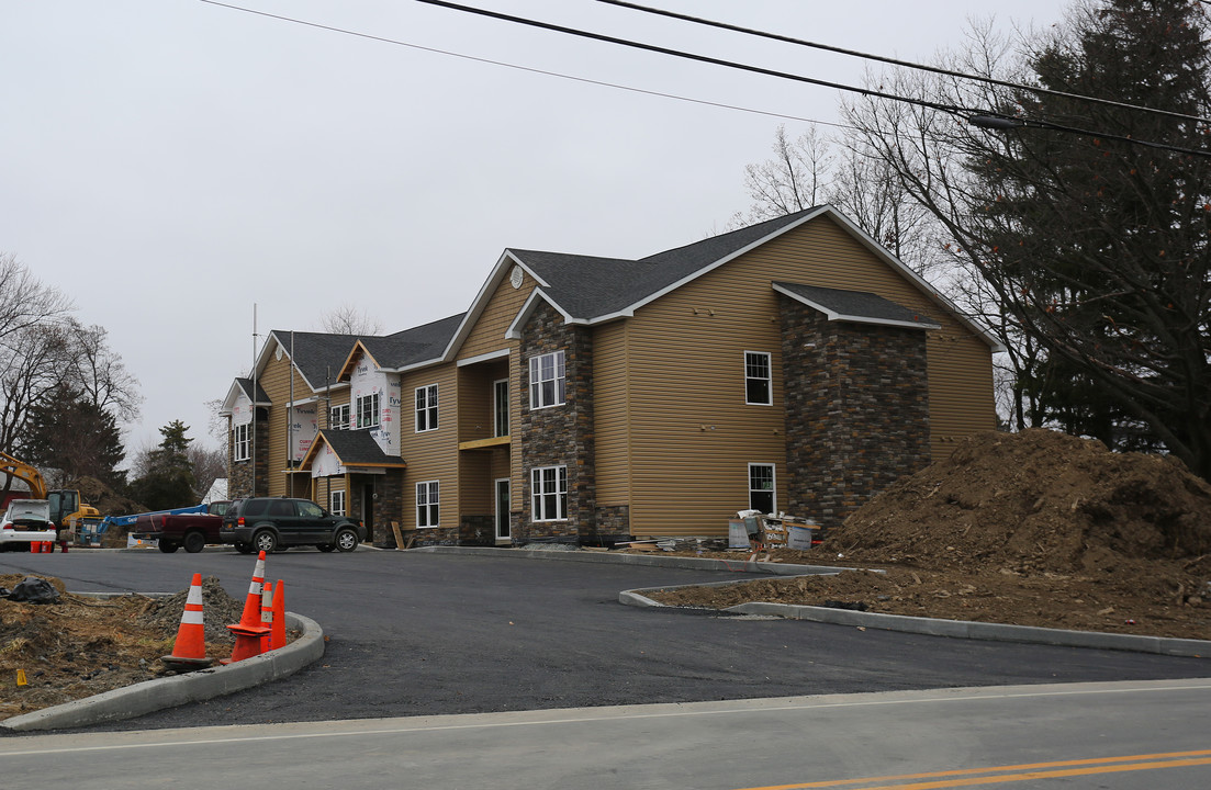 1095 Loudon Rd in Cohoes, NY - Building Photo