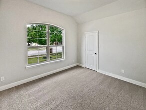 312 Canadian Ln in Burleson, TX - Foto de edificio - Building Photo