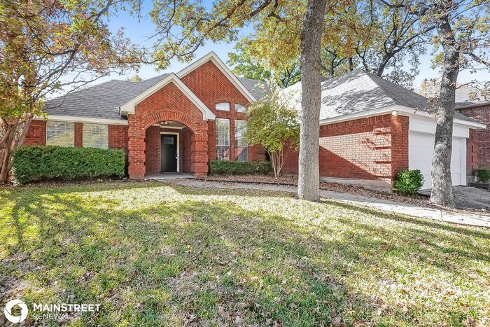 2157 S Winding Creek Dr in Grapevine, TX - Building Photo