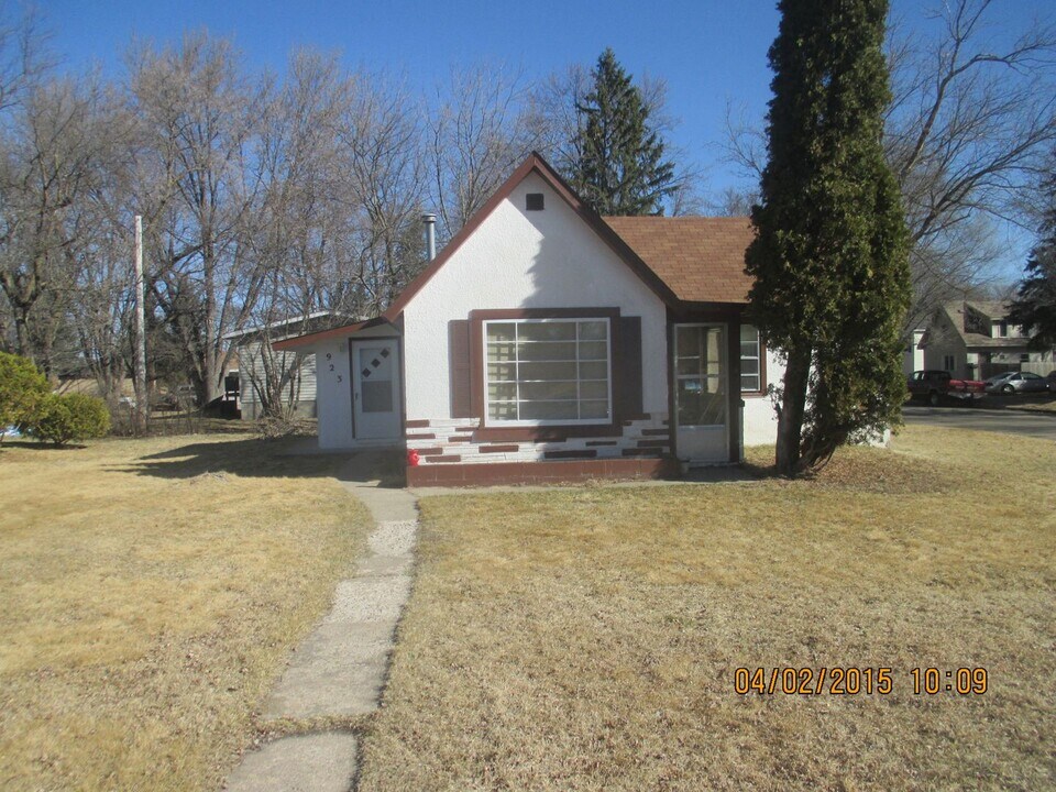 923 I St NE in Brainerd, MN - Building Photo