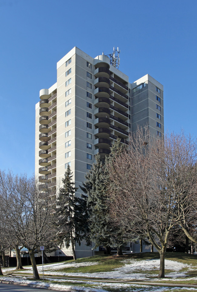 Rossland Park in Oshawa, ON - Building Photo - Building Photo