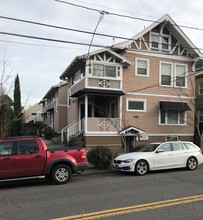 Escher Apartments in Portland, OR - Building Photo - Building Photo