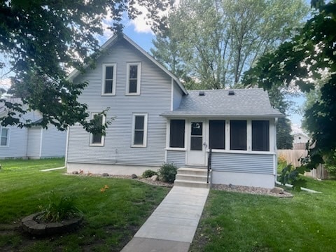 property at 611 Walnut St