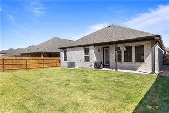 2132 Magnolia Hl Dr in Leander, TX - Foto de edificio - Building Photo