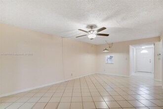 608 SW Natura Blvd in Deerfield Beach, FL - Building Photo - Building Photo