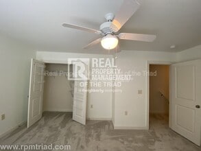 2409 Autumn Mist Dr in Winston-Salem, NC - Building Photo - Building Photo
