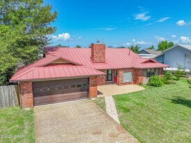 1808 New Jersey Ave in Lynn Haven, FL - Building Photo