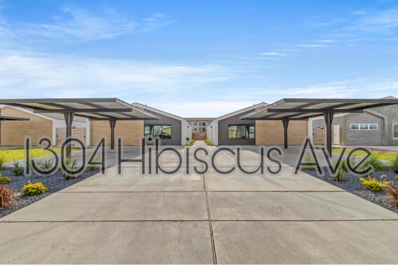 1304 E Hibiscus Ave in McAllen, TX - Building Photo