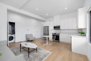 The Coastal Apartments in Santa Monica, CA - Building Photo