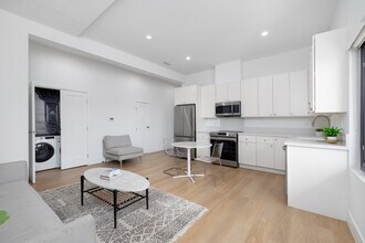 The Coastal Apartments in Santa Monica, CA - Building Photo - Building Photo
