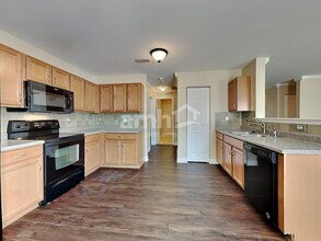 4552 Vernon Farms Blvd in Kernersville, NC - Building Photo - Building Photo