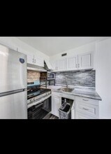 6171 N Sheridan Rd, Unit 1508 in Chicago, IL - Building Photo - Building Photo
