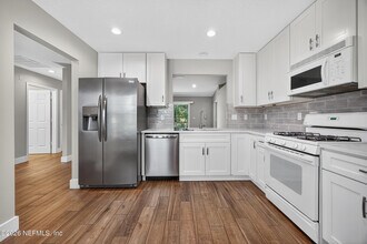 11048 Stutz Ct in Jacksonville, FL - Building Photo - Building Photo