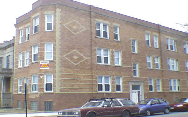 3211 W Beach Ave in Chicago, IL - Building Photo