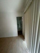 1920 Manning Ave, Unit 6 in Los Angeles, CA - Foto de edificio - Building Photo