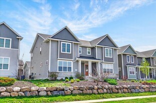 1045 Range Trail in Verona, WI - Building Photo