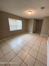 9443 Sibbald Rd in Jacksonville, FL - Building Photo - Building Photo