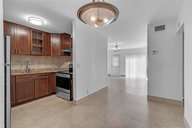 11398 Royal Palm Blvd in Coral Springs, FL - Building Photo - Building Photo