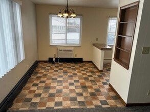 1024 Hunt Ave in Neenah, WI - Building Photo - Building Photo