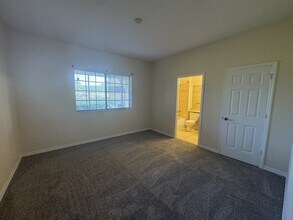1736 Coriander Dr in Poinciana, FL - Building Photo - Building Photo