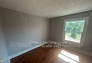 517 E Vine St in Lima, OH - Building Photo - Building Photo